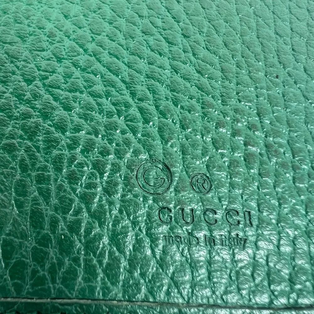 Gucci elegant continental